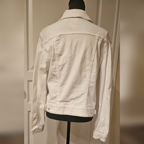 BNWT Large white jean jacket - Picture 2 of 12